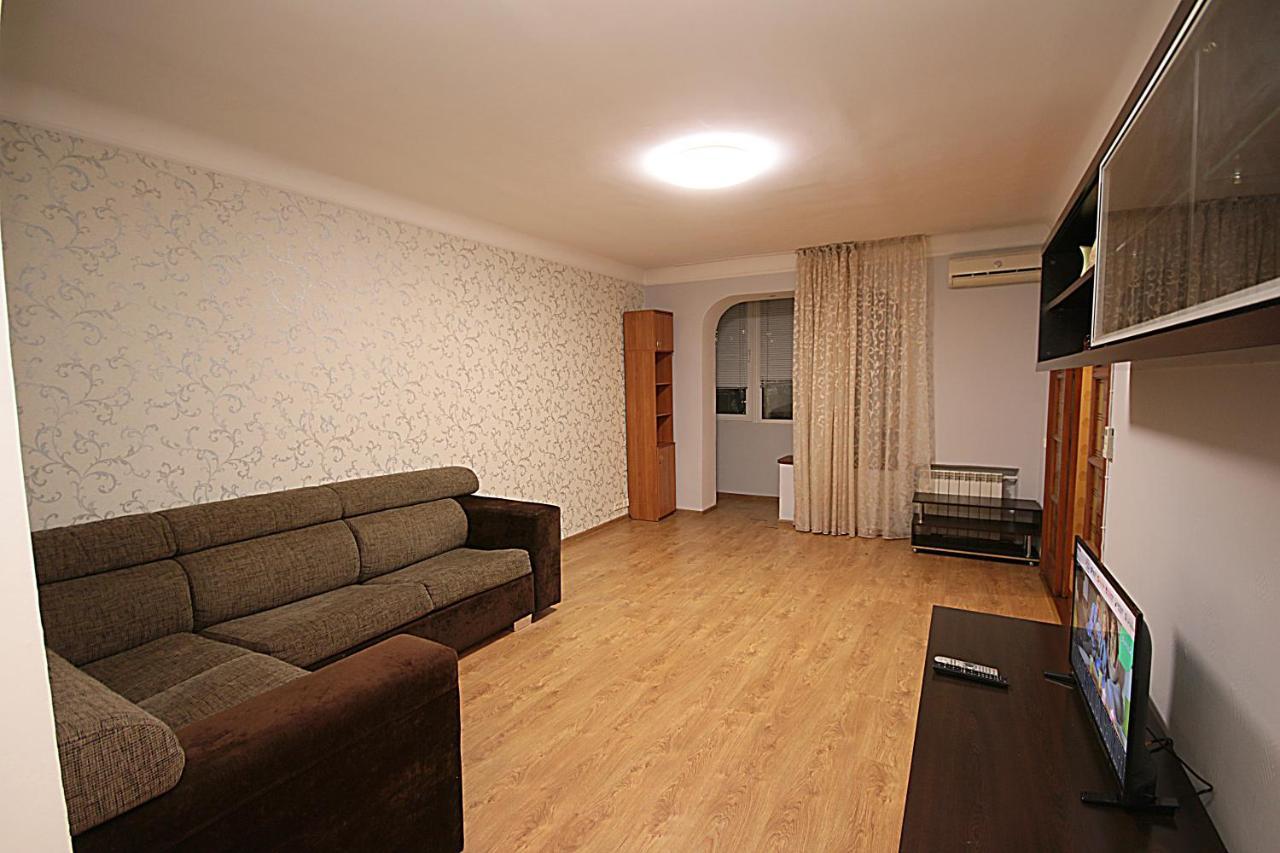 Inn Home Apartments - Pechersk Area Kyiv Exterior photo